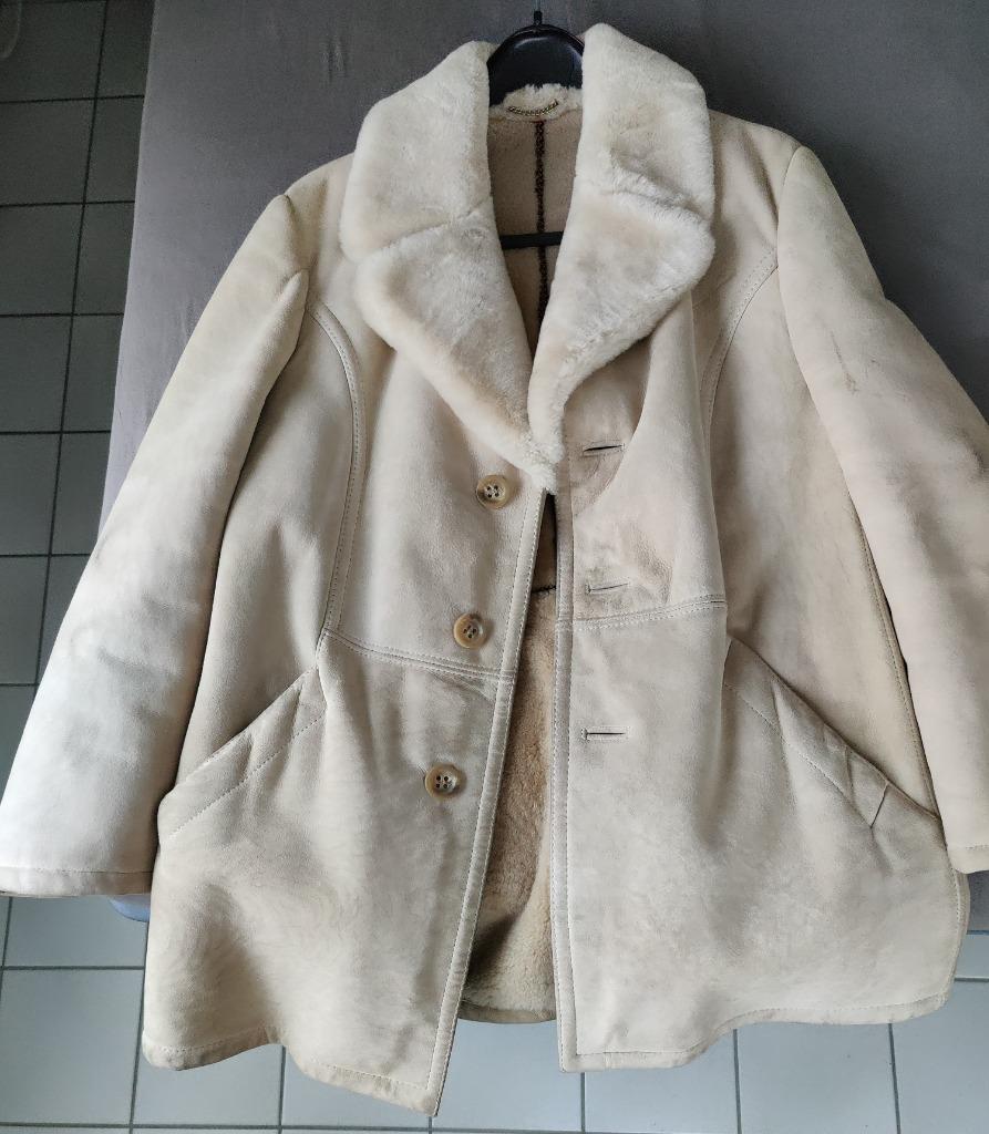 beige daim herenvest, Kleding | Heren, Jassen | Winter, Ophalen, Zo goed als nieuw, Maat 52/54 (L), Beige