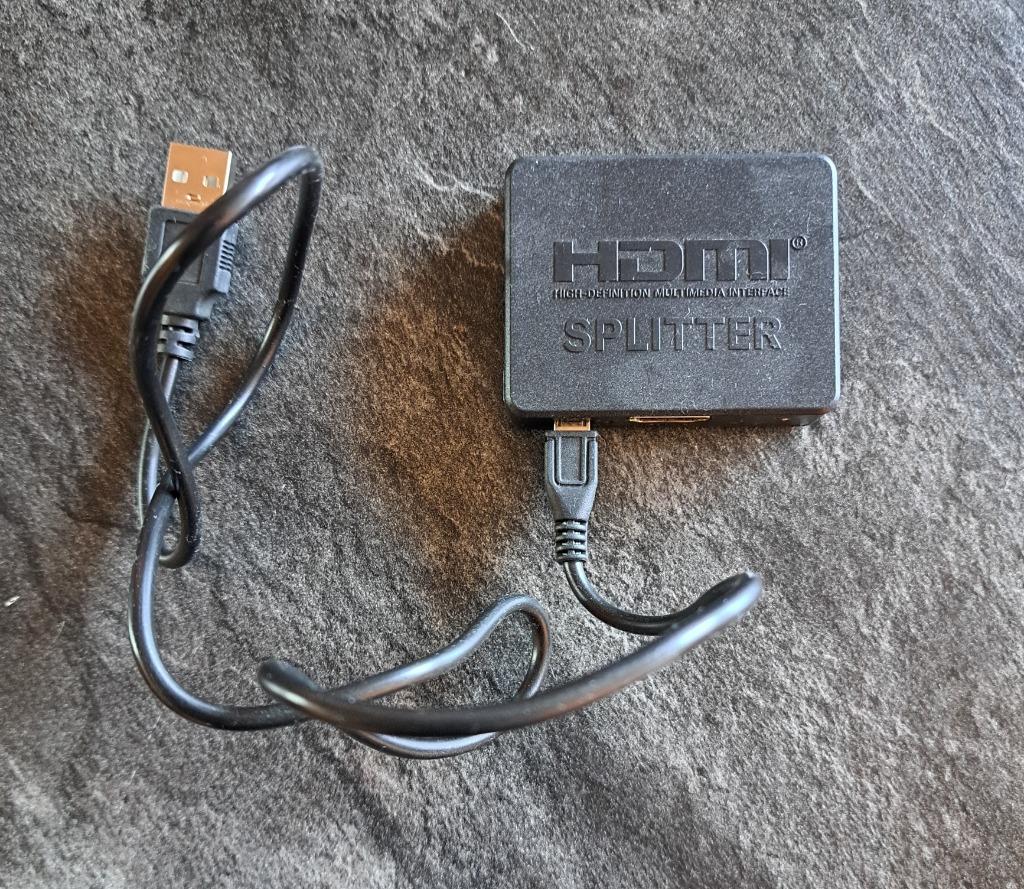 HDMI 2 sorties en 1, Ophalen, Zo goed als nieuw