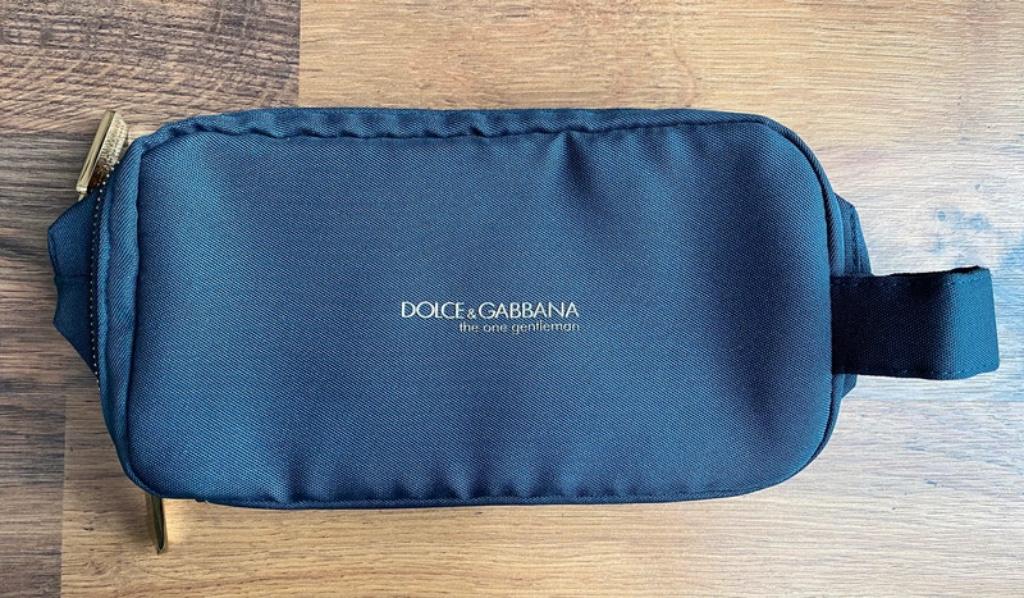 Donkerblauw toilettasje Dolce & Gabbana, Handtassen en Accessoires, Verzenden, Nieuw, Blauw