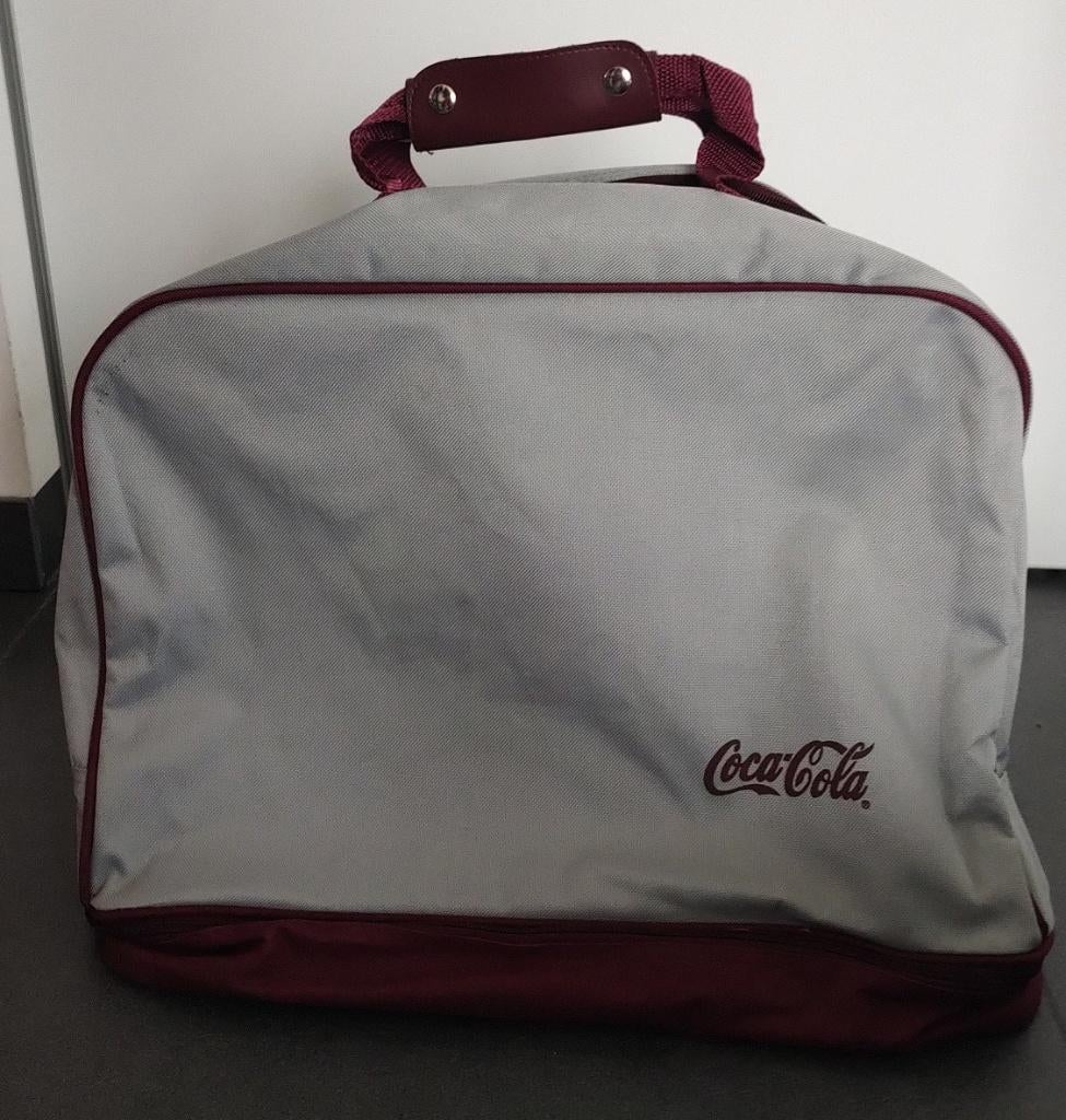 Lichtgrijze retro voetbaltas Coca-Cola (nieuw), Ophalen of Verzenden, Nieuw, Unisex volwassen
