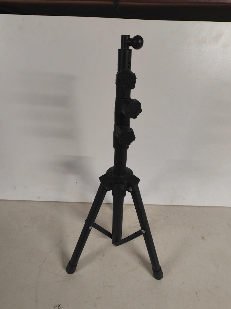 In de hoogte verstelbaar statief (tripod), Ophalen of Verzenden, Zo goed als nieuw