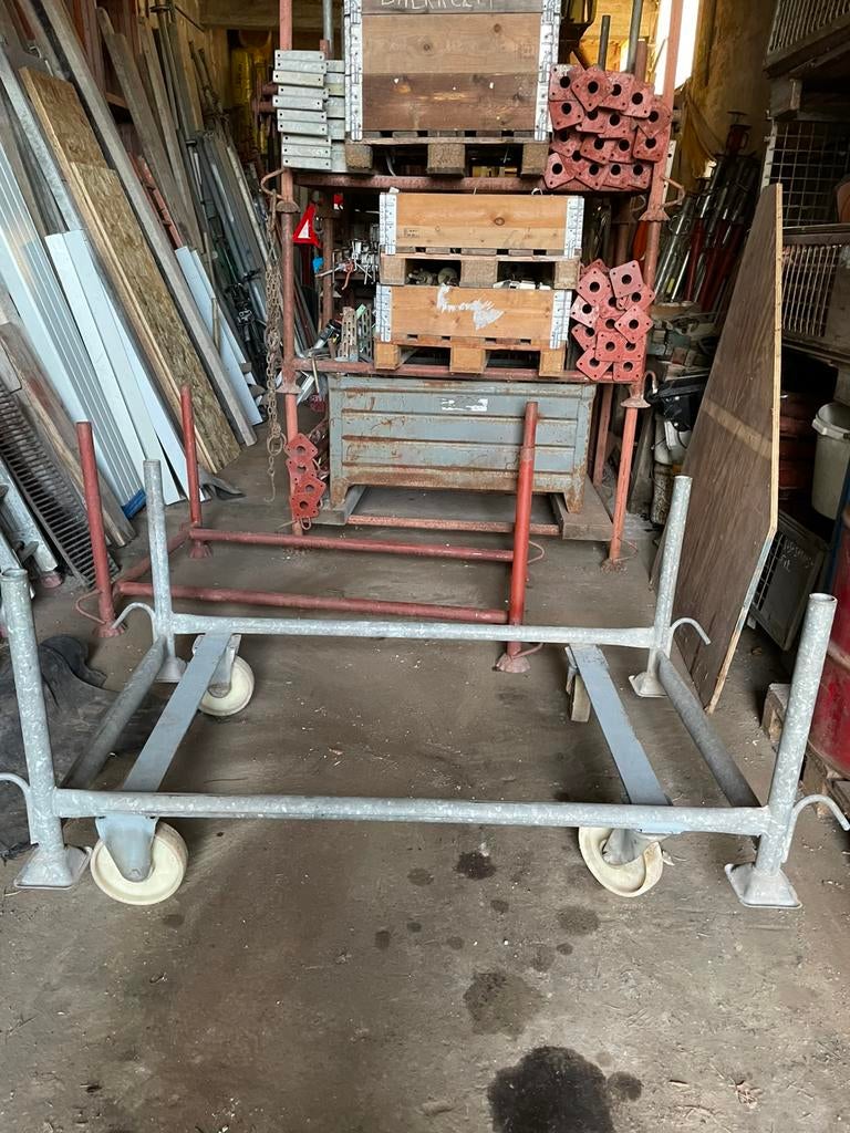 schoorbak(ken)- opslagrek-stapelmand galvaniseerd-geschilder, Maison & Meubles, Accessoires pour la Maison | Colonnes & Piliers