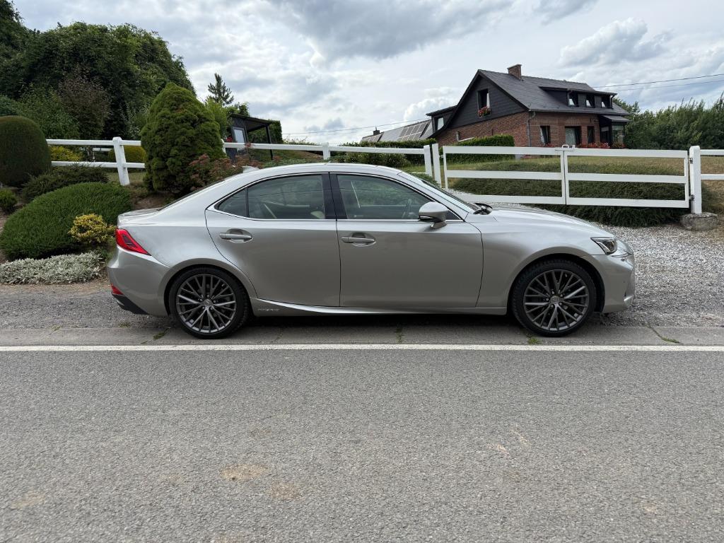 Lexus IS 2.5 300H Hybrid Privilège Line // Full Options, Auto's, Lexus, Achterwielaandrijving, Euro 6, 107 g/km, Leder