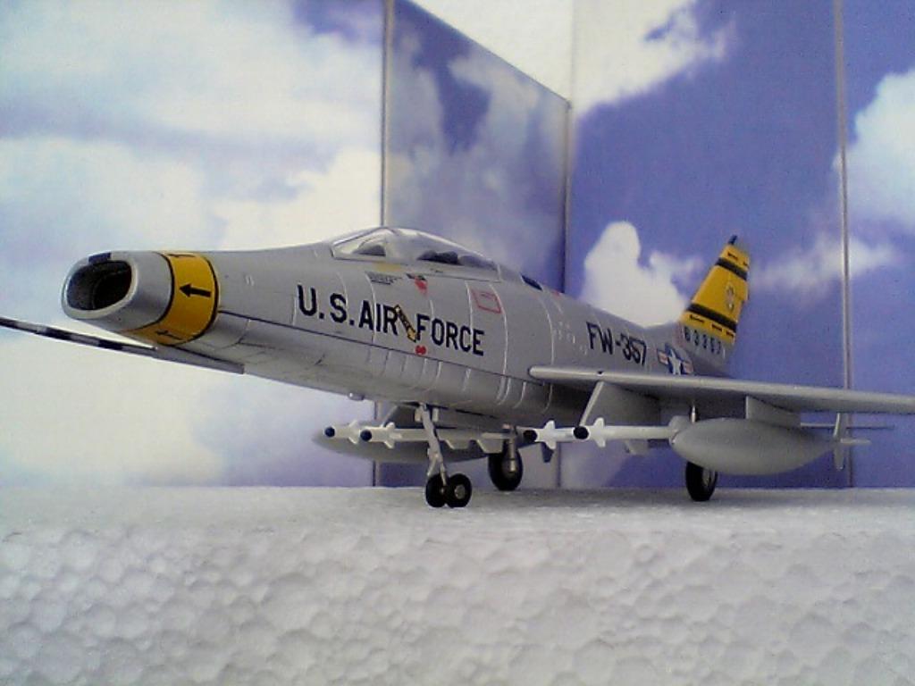 Avion de chasse Super Sabre USAF 1/72 BUCK DANNY NEUF+BOITE, Hobby en Vrije tijd, 1:72 tot 1:144, Revell, Nieuw, Ophalen of Verzenden