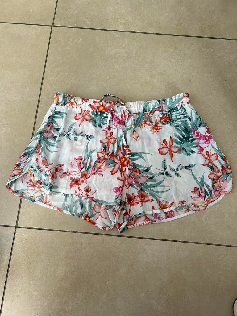Shortje maat M, Maat 38/40 (M), Overige kleuren, Kort, Benetton