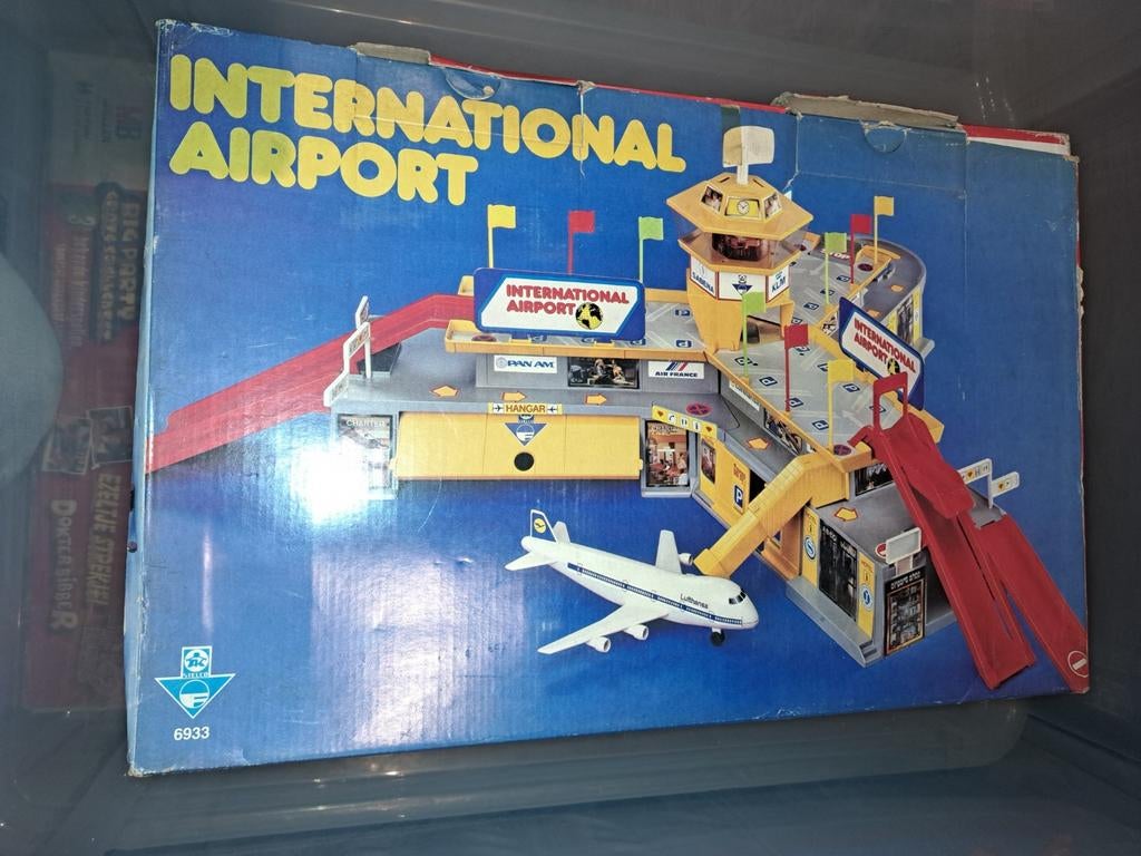 Stelco international airport, Ophalen of Verzenden