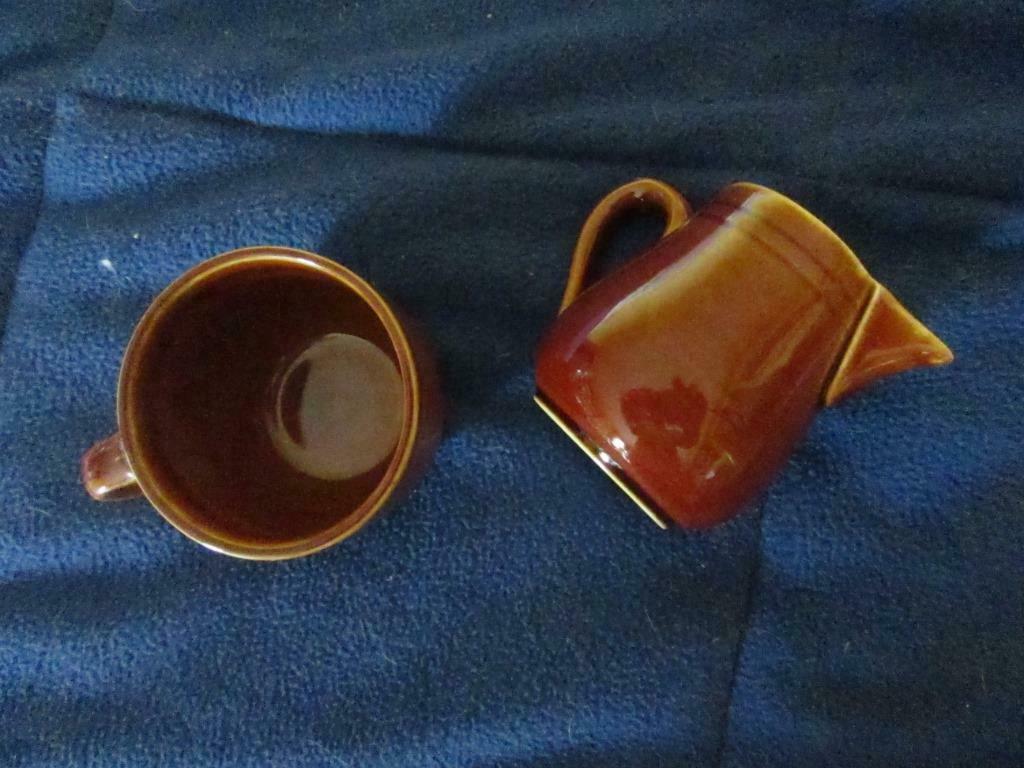 petit pot à lait et petite tasse bruns, Ophalen, Gebruikt