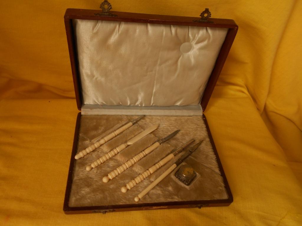 Petit coffret pour écriture, Enlèvement ou Envoi