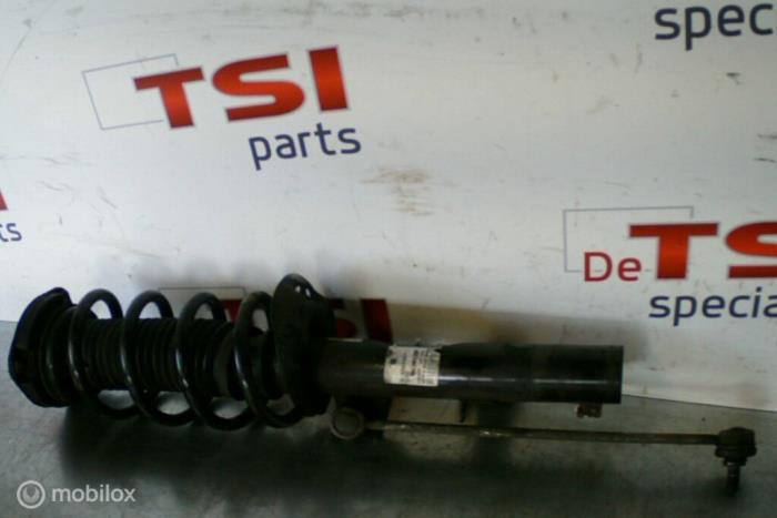 Barre amortisseur avant droit d'un Volkswagen Golf, Autos : Pièces & Accessoires, Suspension & Châssis, Volkswagen, Utilisé, 3 mois de garantie