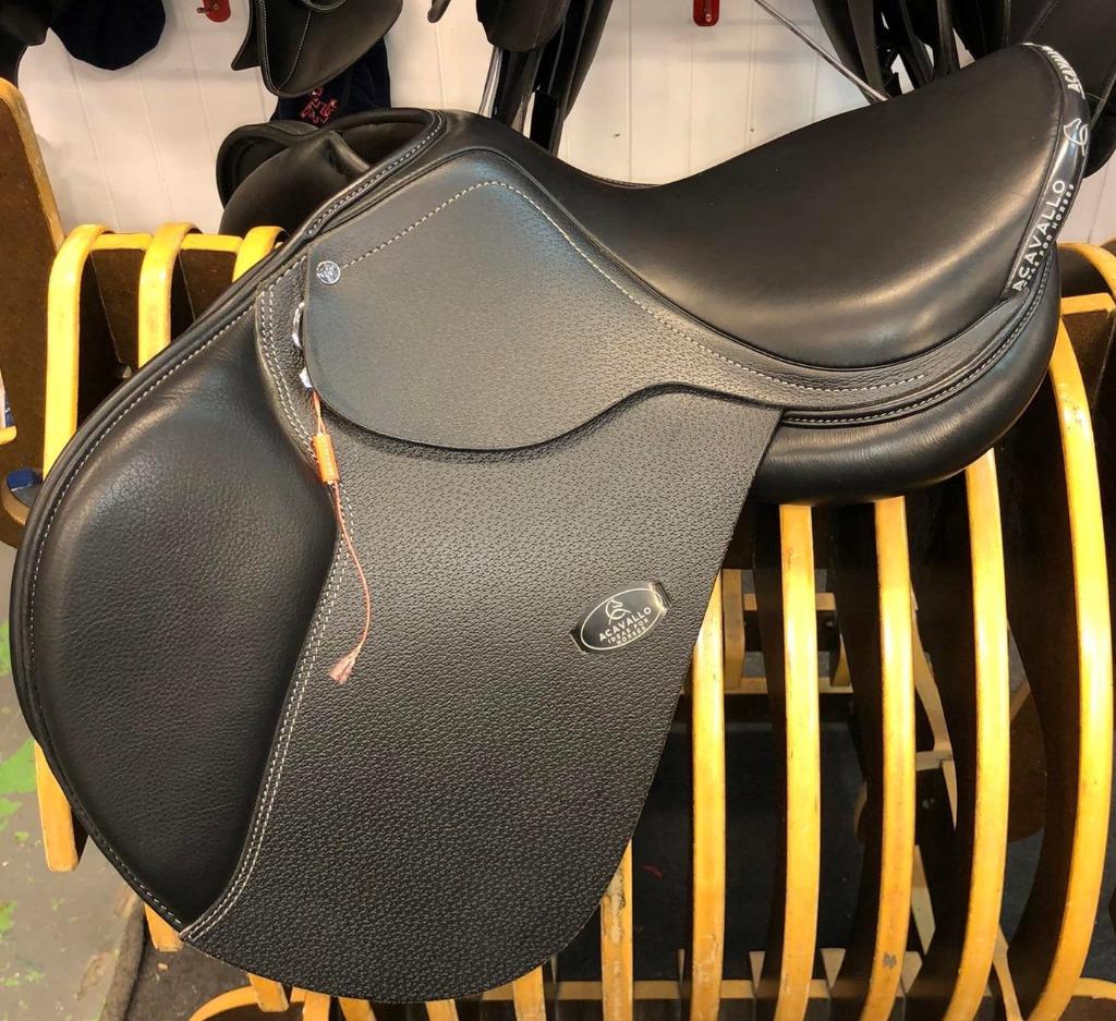 selle Acavallo Veneziano cuir noir ou brun. Taille: 16,5 17, Ophalen of Verzenden, Nieuw, Springen