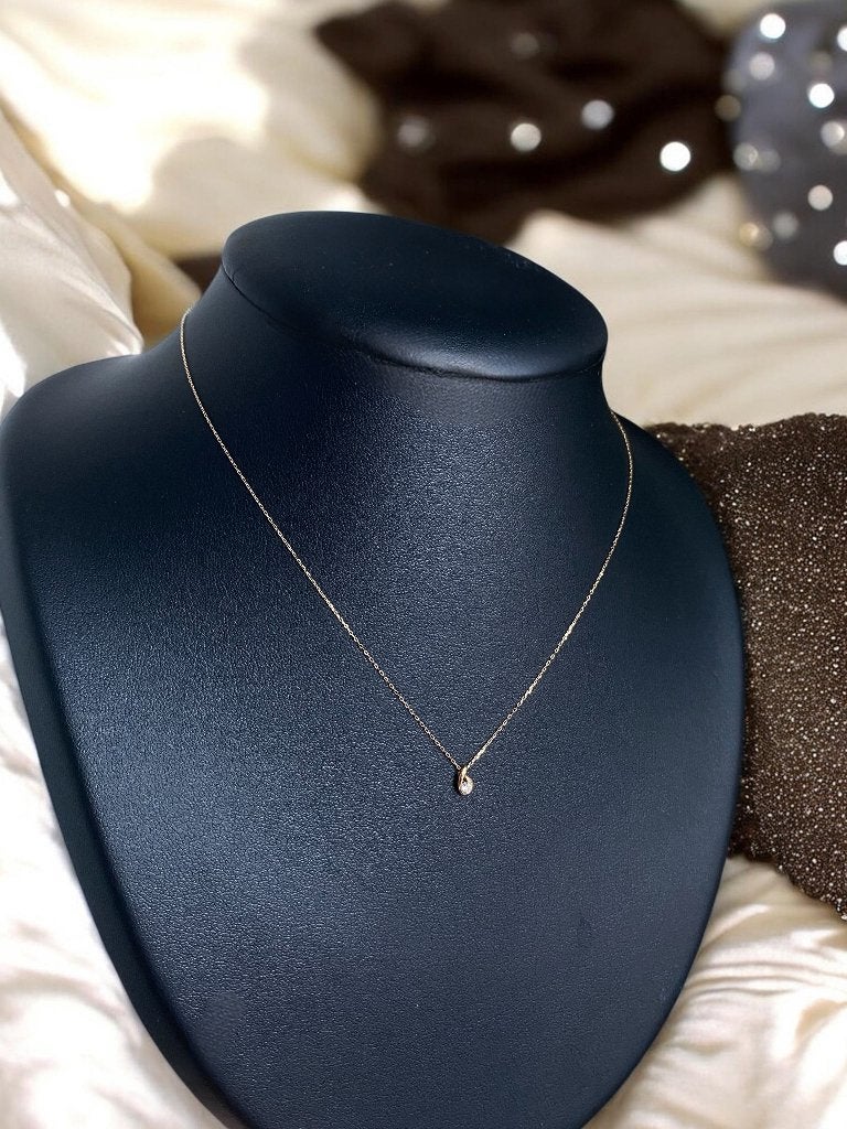 Collier en diamant naturel en or 10 carats, Bijoux, Sacs & Beauté, Colliers, Neuf, Or, Or, Avec pierre précieuse, Avec pendentif