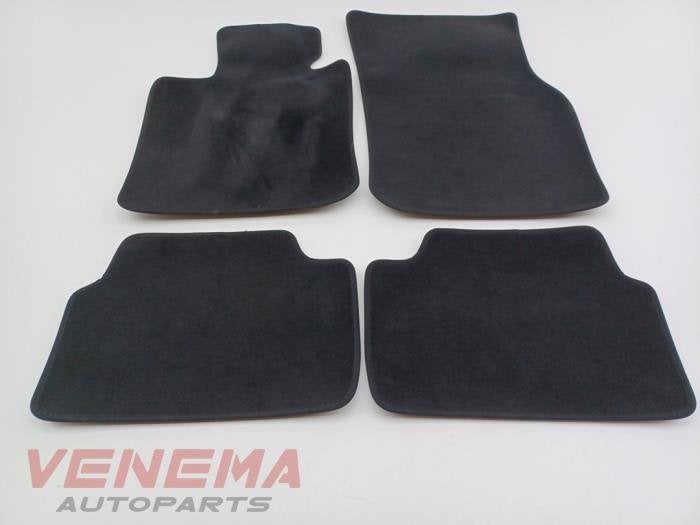 Kit tapis d'un Mini Clubman, Autos : Pièces & Accessoires, -, 3 mois de garantie, -, -