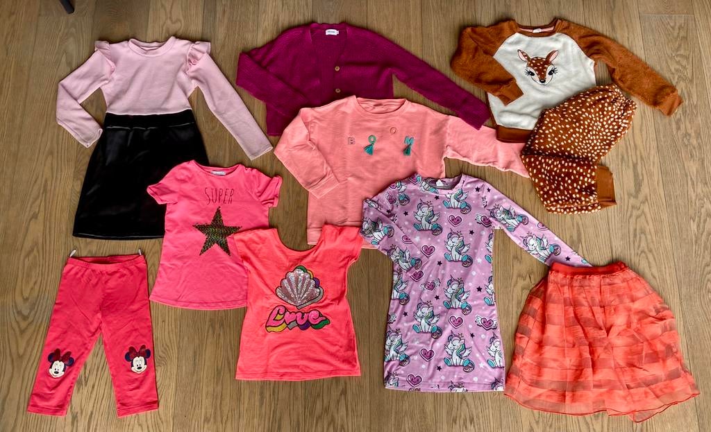 Kleding • maat 122, Ophalen of Verzenden, Zo goed als nieuw