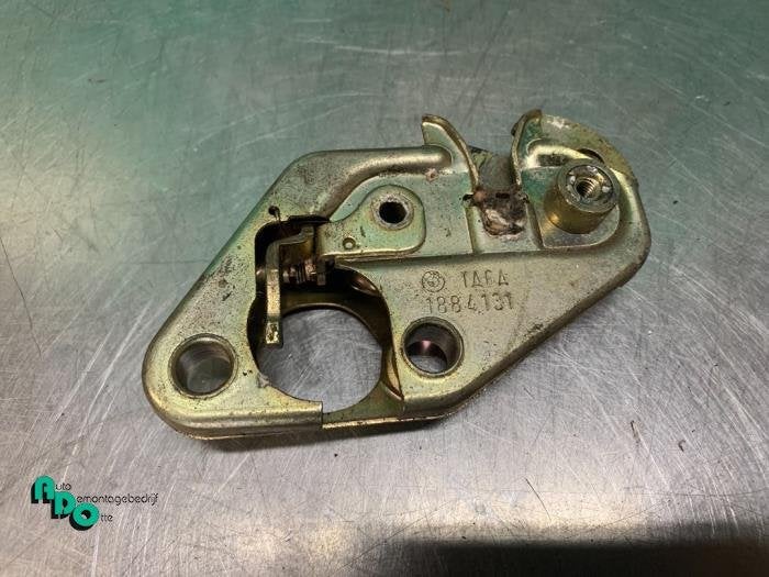 Mécanique de verrouillage hayon d'un BMW 3-Serie (3-Serie 8, -, 3 mois de garantie, Utilisé, -