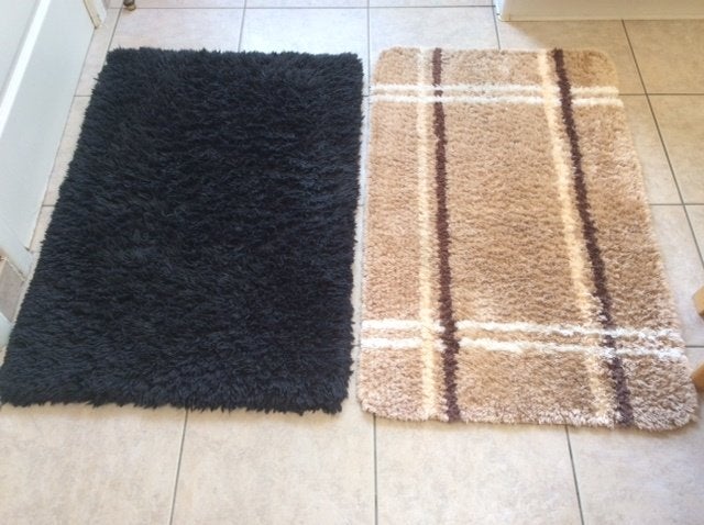 Te koop 2 badmatten, Ophalen of Verzenden, Zo goed als nieuw, Overige kleuren, Badmat
