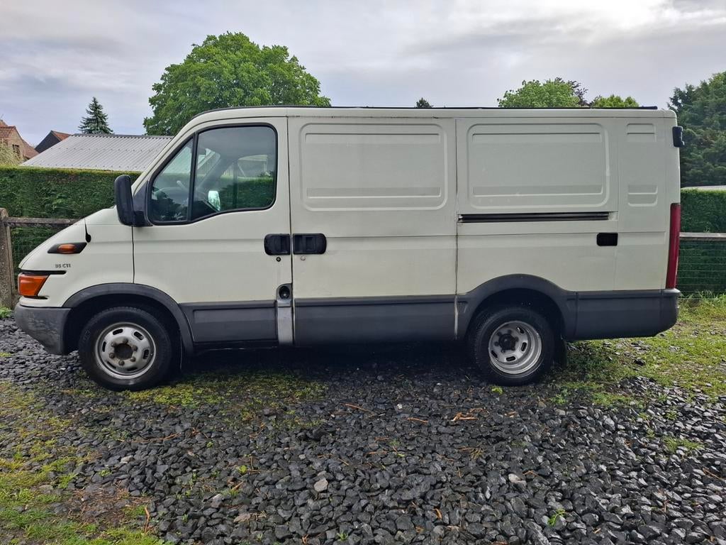 Iveco daily 35C11 2001, Auto's, Bestelwagens en Lichte vracht, 4 deurs, Achterwielaandrijving, 4 cilinders, Iveco