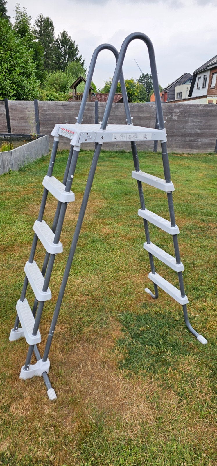 Eschelle pour piscine Intex, Jardin & Terrasse, Accessoires de piscine, Échelle, Enlèvement