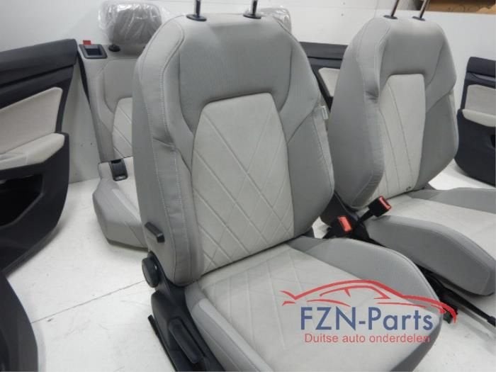 VW Golf 8 Interieur Stof Alcantara Stoelverwarming, Enlèvement ou Envoi, Utilisé