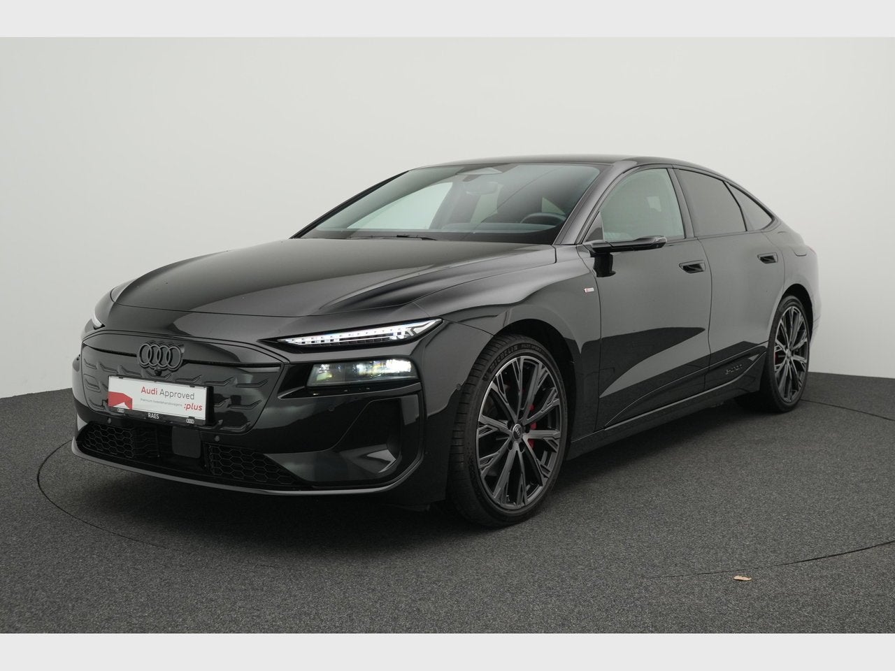 Audi A6 Sportback e-tron Corporate S e-tron performance  270, Auto's, Zwart, Elektrisch, Berline, Te koop
