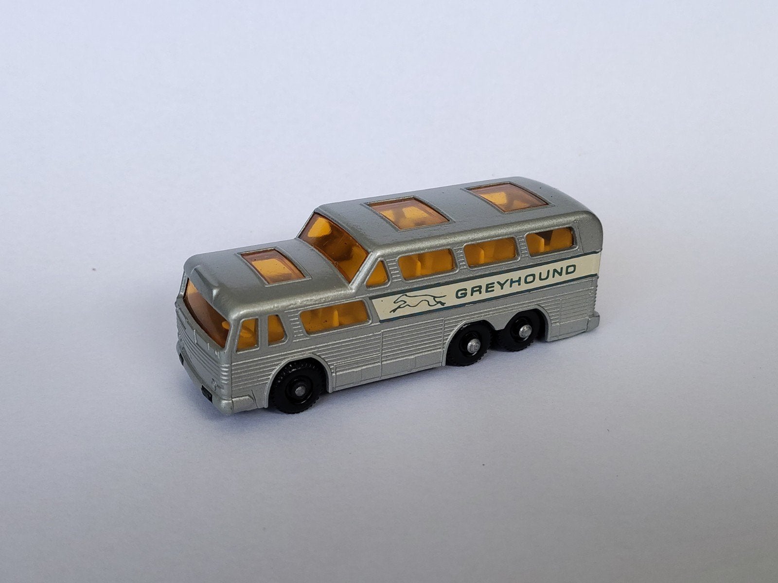 Autocar Lesney Greyhound #66, Hobby & Loisirs créatifs, Voitures miniatures | Échelles Autre, Enlèvement ou Envoi