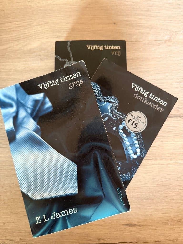 Vijftig tinten grijs, Boeken, Romans, Ophalen, Gelezen, E L James, België