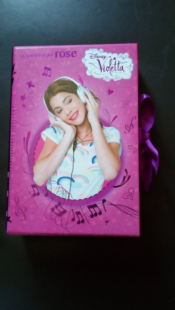 Un coffret de 3 livres violetta, Ophalen of Verzenden