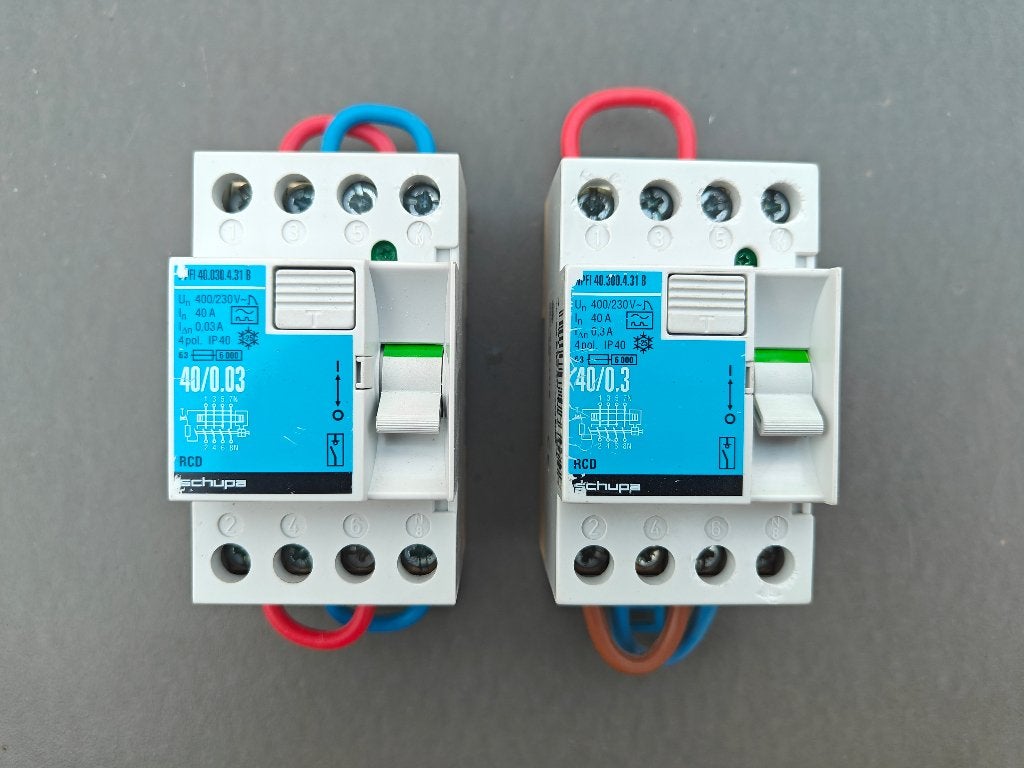 Interrupteur différentiel 40A 30 mA – Schupa, Bricolage & Construction, Enlèvement ou Envoi, Utilisé, Autres marques, Interrupteur différentiel