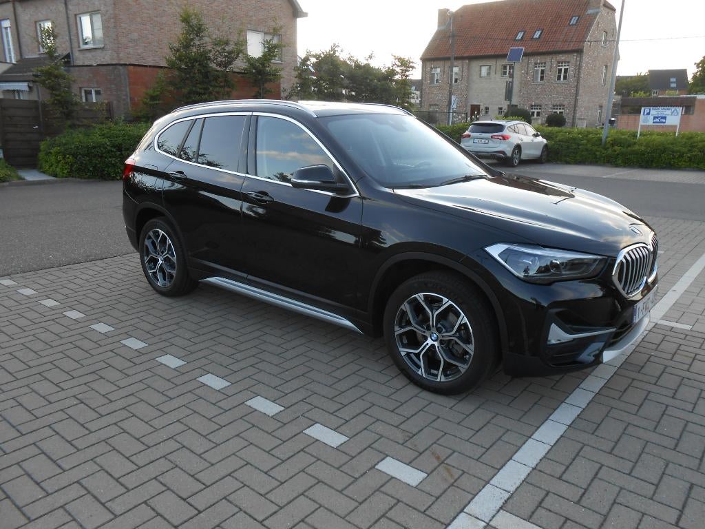 Prachtige BMW X1 sDrive 18i Xline, FULL OPTION in NIEUWSTAAT, Auto's, Leder en Stof, Zwart, Handgeschakeld, Particulier