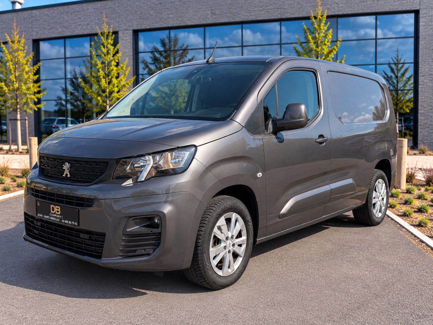 PEUGEOT PARTENER L2 /AUTOMATIQUE/CARPLAY/GARANTIE, Auto's, Automaat, Dealer onderhouden, Diesel, 5 deurs