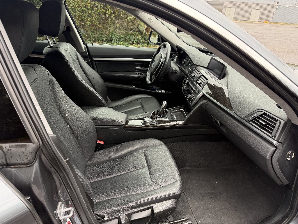 Gamme automatique de luxe de la BMW 318d Gran Turismo (GT), Autos, Cuir, Achat, 129 g/km, Noir