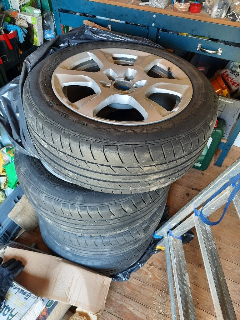 Pneu audi + jantes, Auto-onderdelen, Banden en Velgen, Ophalen, Gebruikt, Winterbanden, Velg(en)