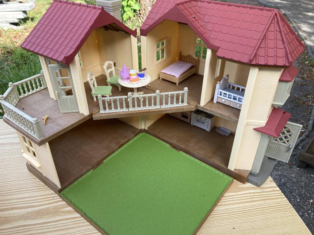 huis Sylvanian families voor 15 euro, Kinderen en Baby's, Speelgoed | Poppenhuizen, Ophalen of Verzenden