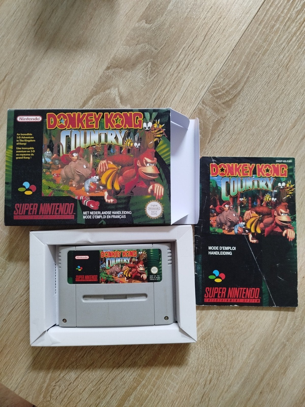Donkey Kong country (lire description), Games en Spelcomputers, Ophalen