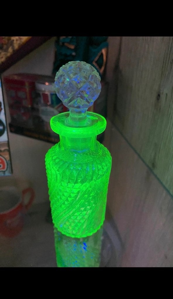 Ouraline antieke parfumfles met niet-ouraline dop, Antiek en Kunst, Ophalen of Verzenden