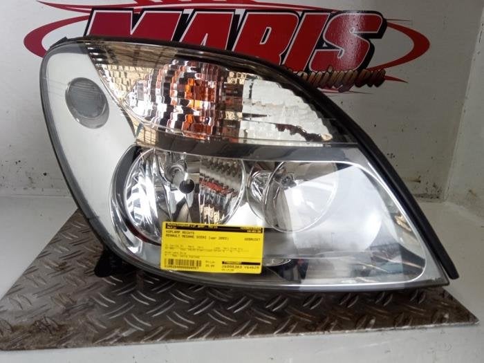 Phare droit d'un Renault Megane Scenic, -, Renault, -, 3 mois de garantie