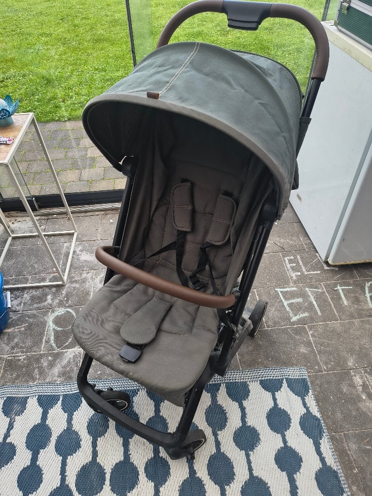 Qute kinderbuggy, Ophalen, Gebruikt, Overige merken, Regenhoes