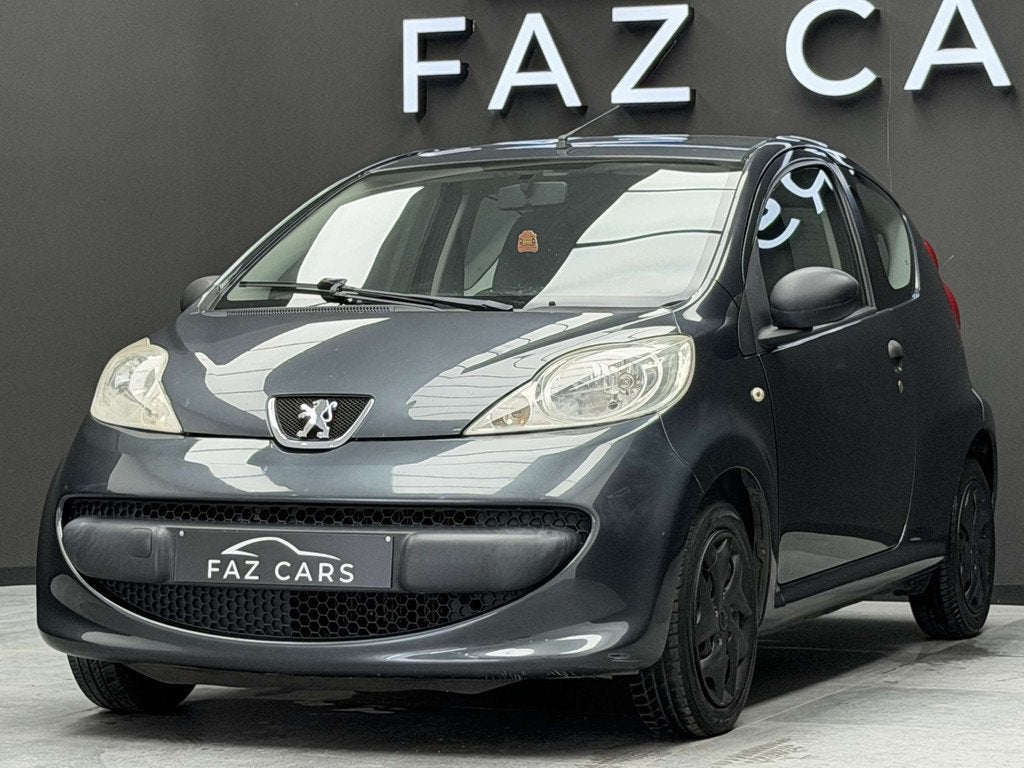 Peugeot 107 1.0i 12v Trendy * RADIO + CD + AUX + GARANTIE *, Argent ou Gris, Achat, Entreprise, Noir