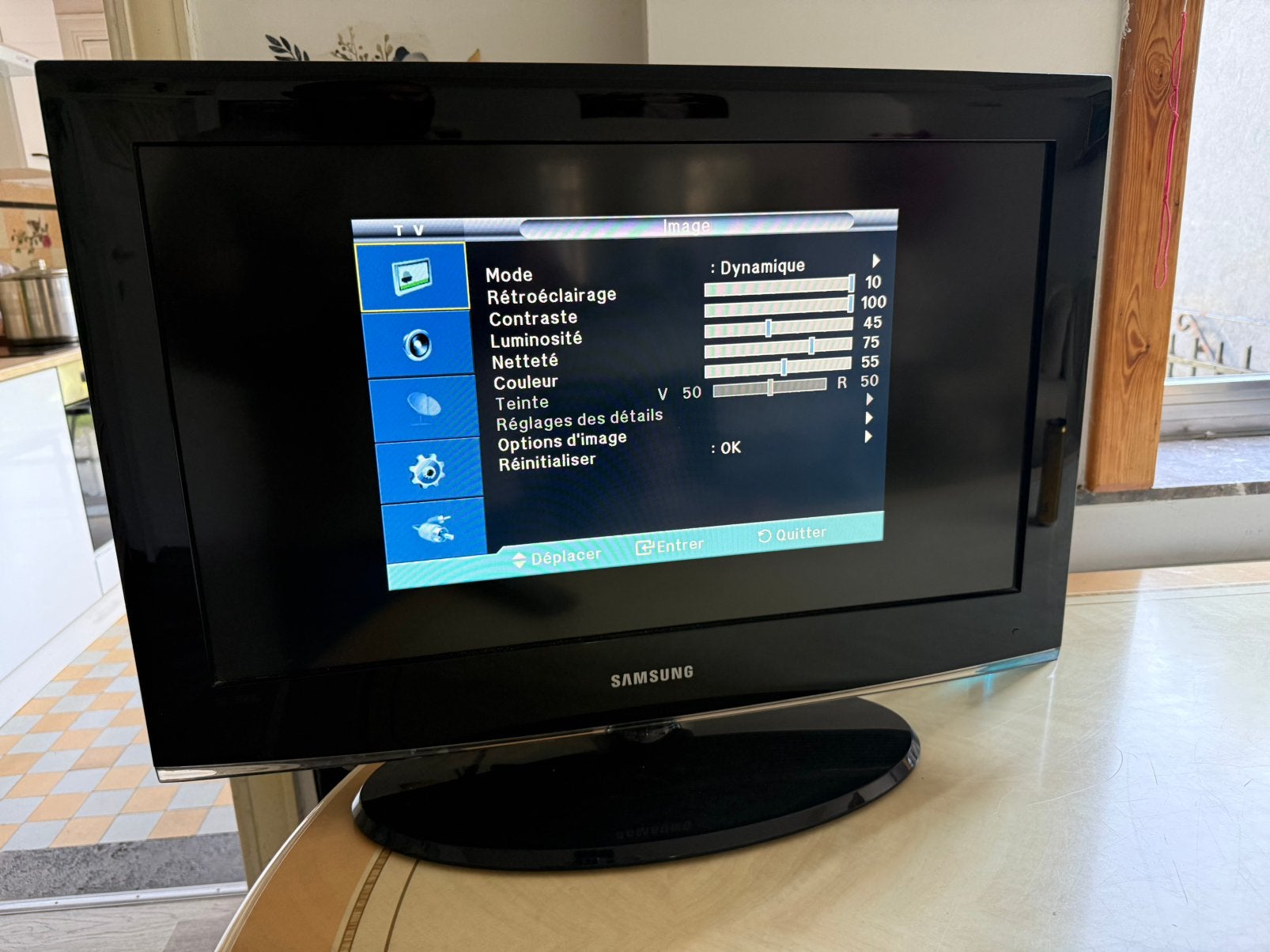Petite tv fonctionne parfaitement, TV, Hi-fi & Vidéo, Enlèvement ou Envoi, Comme neuf