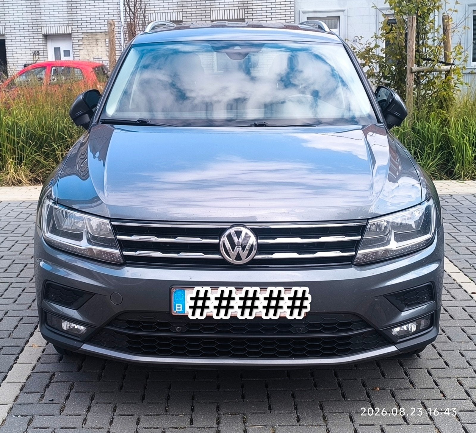 VW Tiguan Allspace 2.0TDI. 2018, 6 portes, 7 places, Entretenue par le concessionnaire, Beige