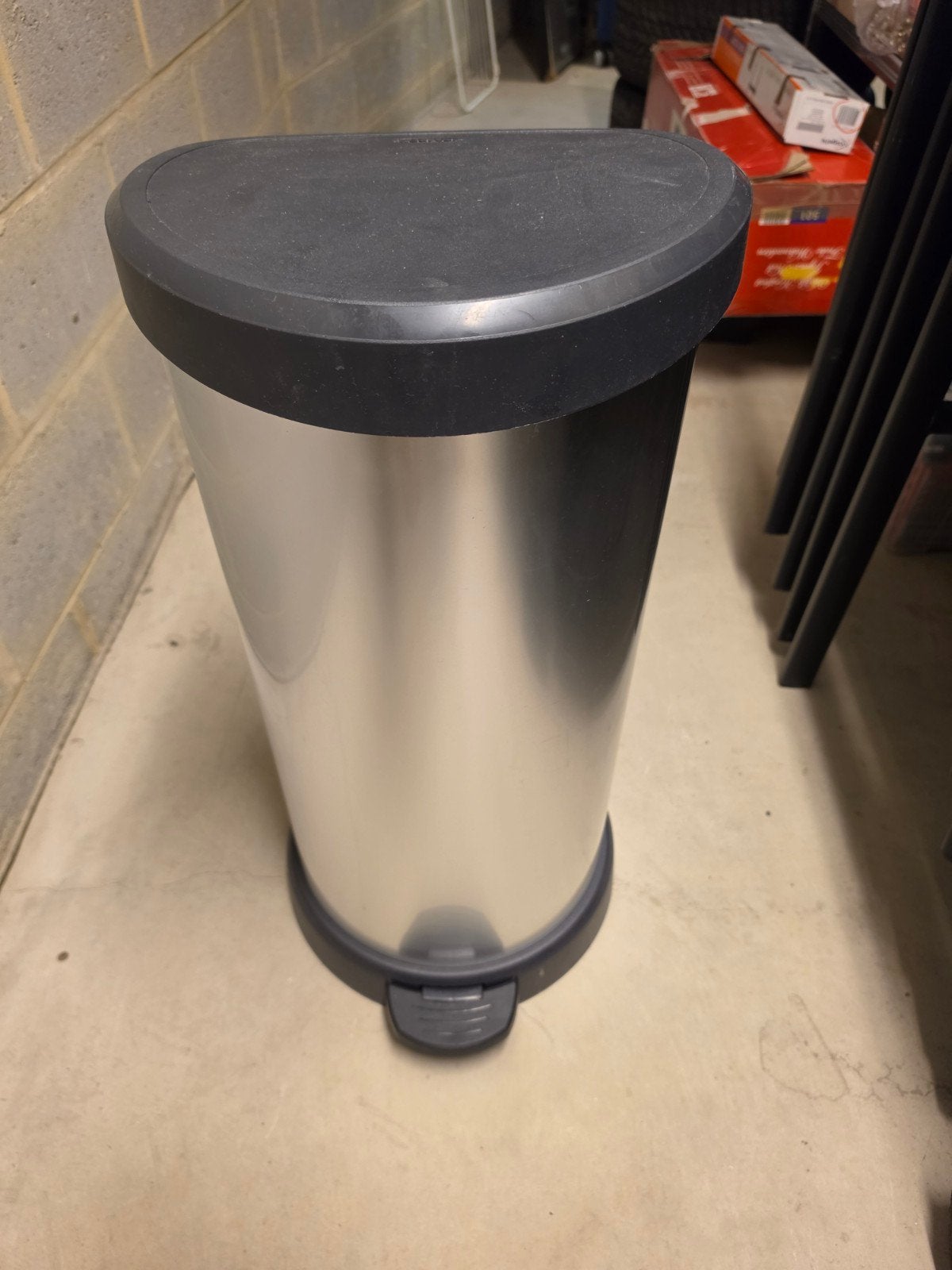 Poubelle Curver 40L, Huis en Inrichting, Woonaccessoires | Prullenbakken, Ophalen