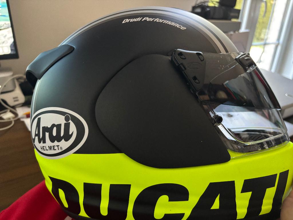 Casque Arai Ducati Chaser Pro fluo, Motos, Seconde main, Arai, Casque intégral, Hommes