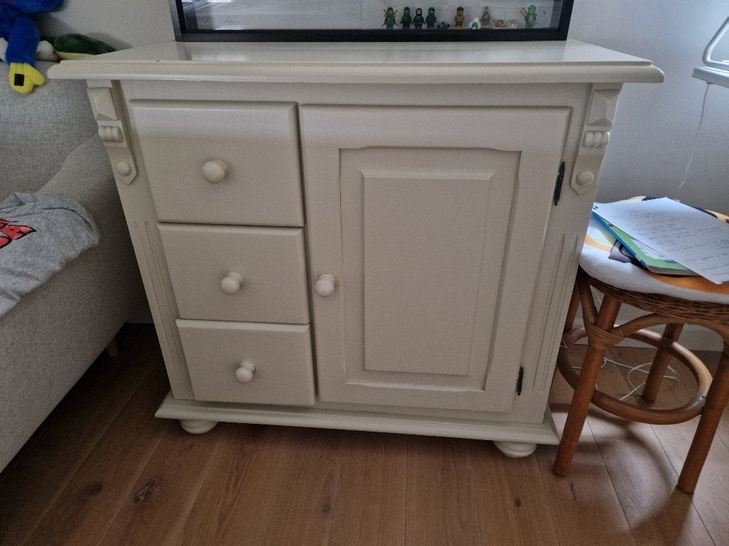kinderbed/kamer+nachtkast+kast, Ophalen, Zo goed als nieuw, Eenpersoons, Wit