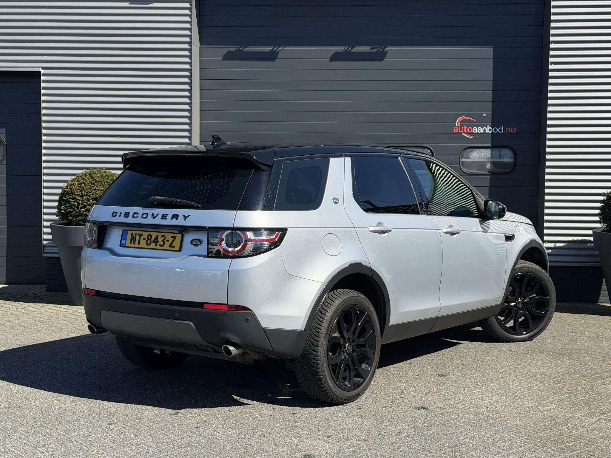 Land Rover Discovery Sport 2.0 eD4 E-Capability SE, Autos, Cuir, Argent ou Gris, Achat, 1800 kg