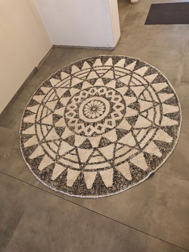 Tapijt bohemian, Ophalen, Rond