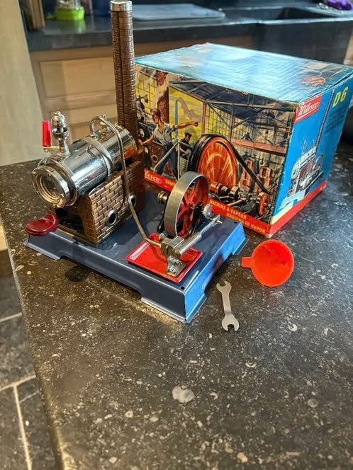 La machine à vapeur Wilesco D6, Antiquités & Art, Antiquités | Jouets, Enlèvement ou Envoi
