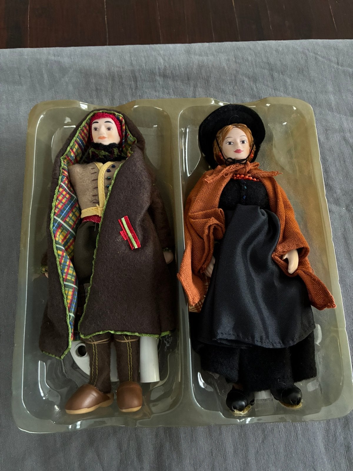 couple de poupées de collection en porcelaine fabbri editori, Enlèvement, Comme neuf, Poupée
