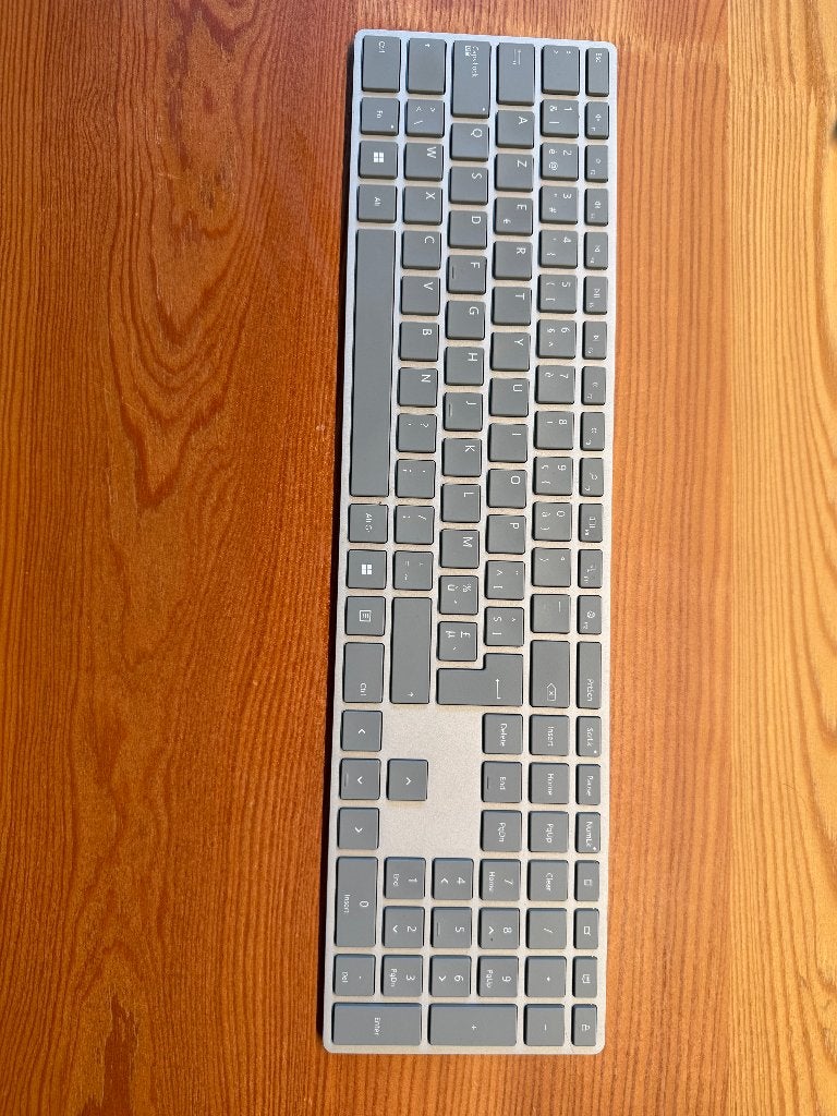 Microsoft Surface Keyboard — Bluetooth — AZERTY, Computers en Software, Ophalen, Azerty, Zo goed als nieuw, Draadloos