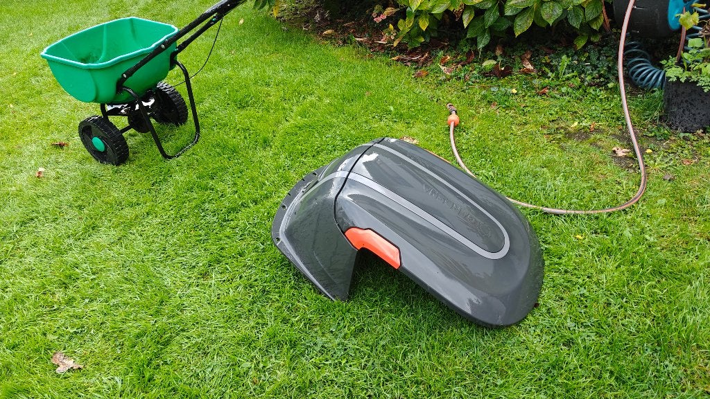Gardena garage robotmaaier, Ophalen, Zo goed als nieuw, Gardena