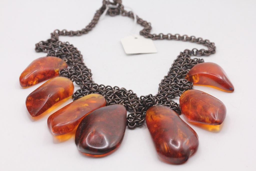 ketting zeldzaam met natuurlijk Baltisch amber, Ophalen of Verzenden, Overige materialen, Ketting, Met edelsteen