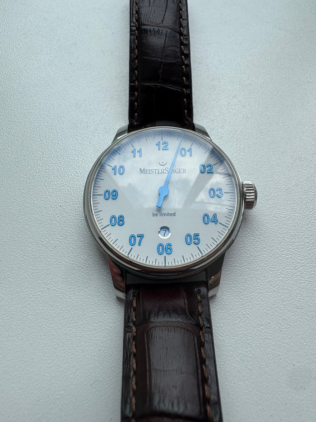 Montre Meistersinger, Enlèvement